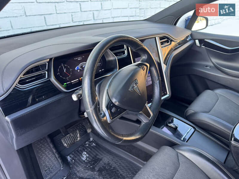 Позашляховик / Кросовер Tesla Model X 2018 в Києві