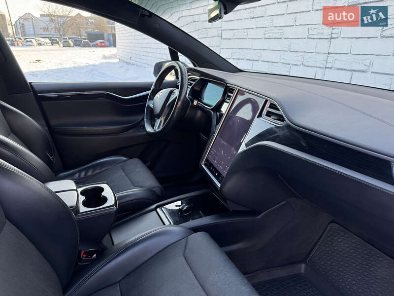 Позашляховик / Кросовер Tesla Model X 2018 в Києві