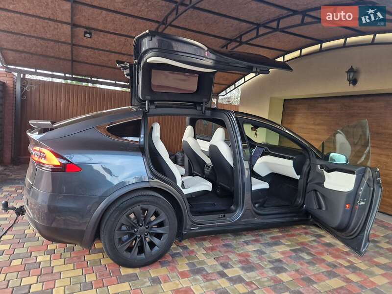 Позашляховик / Кросовер Tesla Model X 2020 в Києві