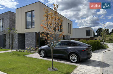 Позашляховик / Кросовер Tesla Model X 2016 в Києві