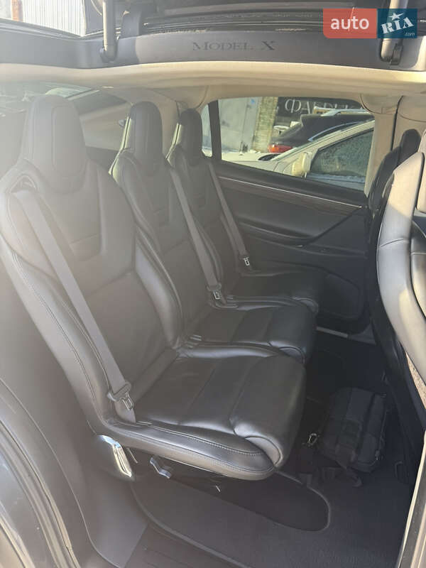 Позашляховик / Кросовер Tesla Model X 2016 в Києві