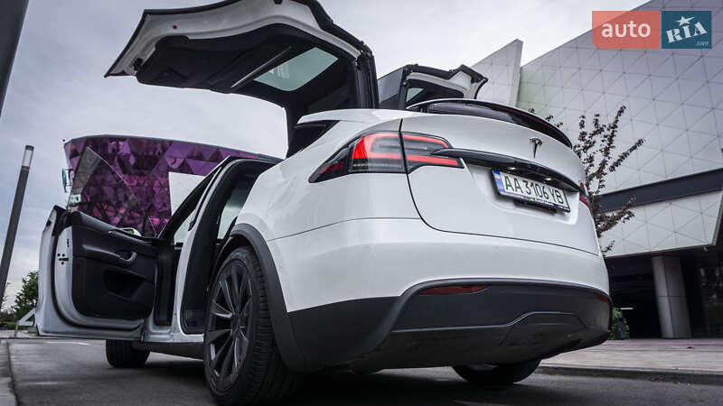 Внедорожник / Кроссовер Tesla Model X 2022 в Киеве