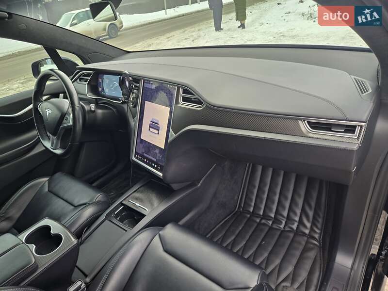 Позашляховик / Кросовер Tesla Model X 2017 в Києві фото 14 Позашляховик / Кросовер Tesla Model X 2017 в Києві