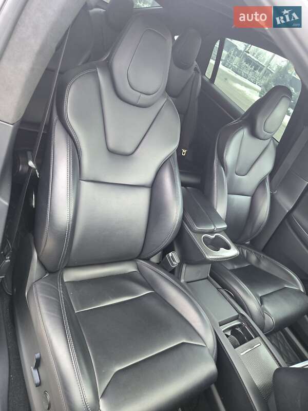 Позашляховик / Кросовер Tesla Model X 2017 в Києві фото 15 Позашляховик / Кросовер Tesla Model X 2017 в Києві