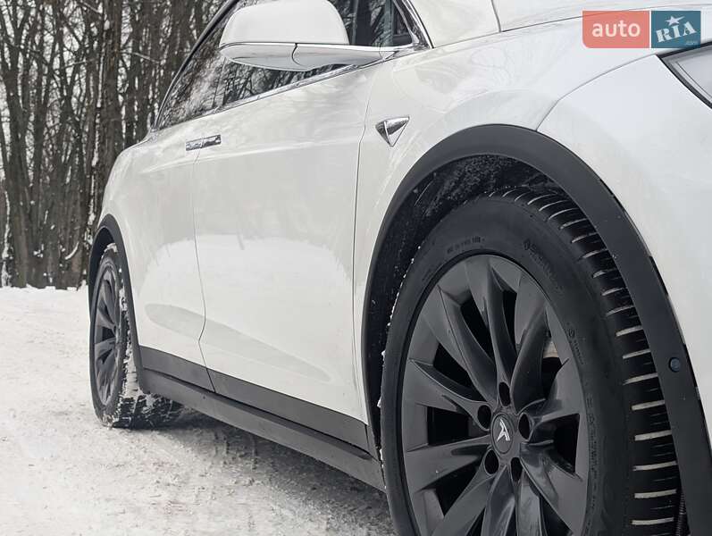 Внедорожник / Кроссовер Tesla Model X 2017 в Киеве фото 32 Внедорожник / Кроссовер Tesla Model X 2017 в Киеве