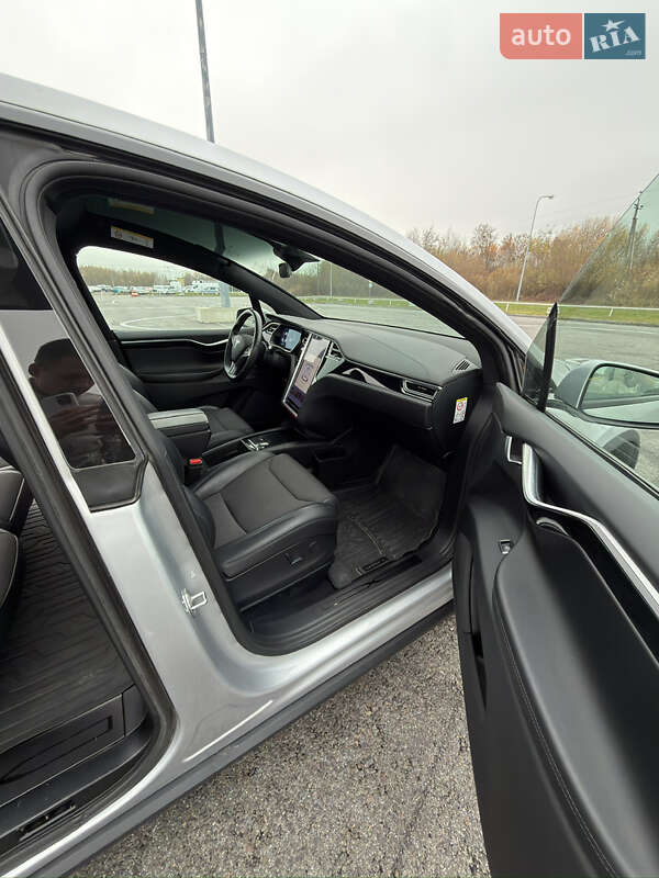 Внедорожник / Кроссовер Tesla Model X 2017 в Львове фото 44 Внедорожник / Кроссовер Tesla Model X 2017 в Львове