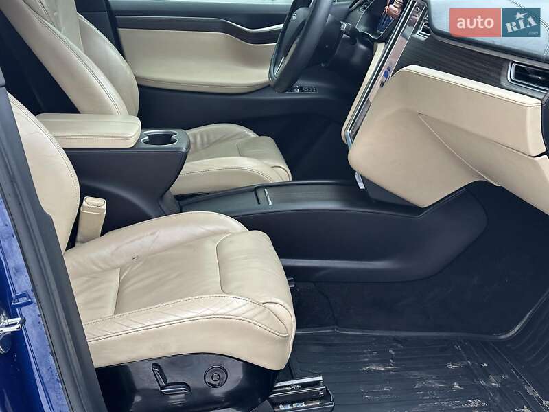 Внедорожник / Кроссовер Tesla Model X 2016 в Одессе фото 20 Внедорожник / Кроссовер Tesla Model X 2016 в Одессе