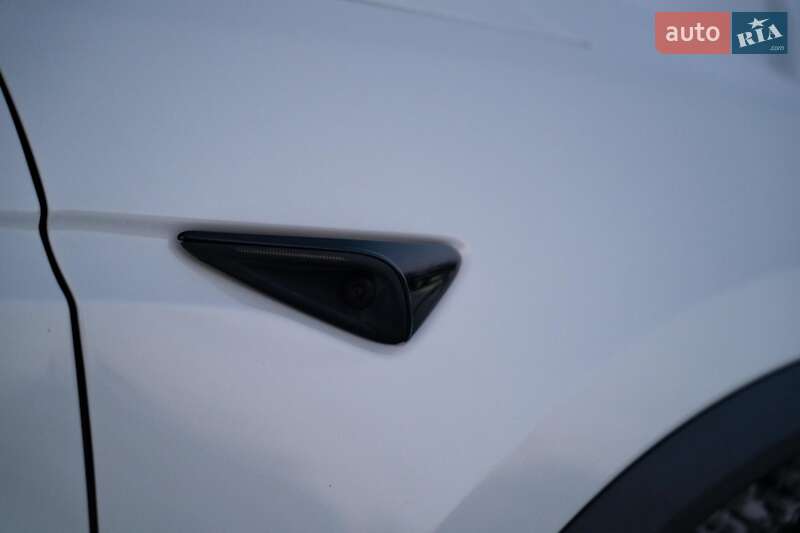 Внедорожник / Кроссовер Tesla Model X 2023 в Черновцах