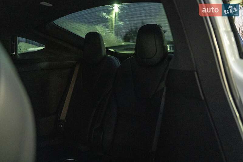 Внедорожник / Кроссовер Tesla Model X 2023 в Черновцах