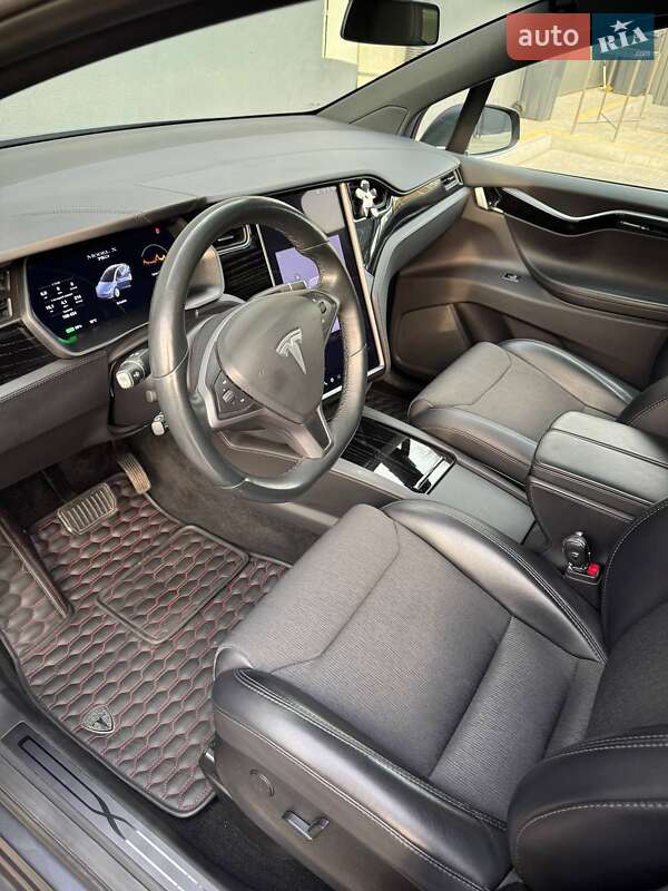 Позашляховик / Кросовер Tesla Model X 2018 в Житомирі фото 5 Позашляховик / Кросовер Tesla Model X 2018 в Житомирі