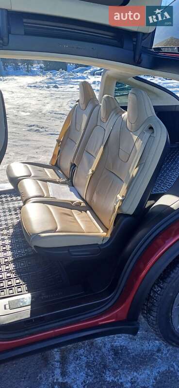 Позашляховик / Кросовер Tesla Model X 2017 в Львові