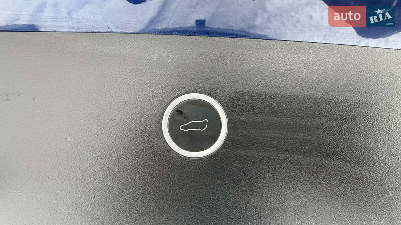 Внедорожник / Кроссовер Tesla Model X 2017 в Луцке