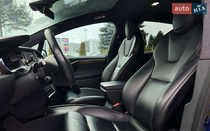 Внедорожник / Кроссовер Tesla Model X 2019 в Львове