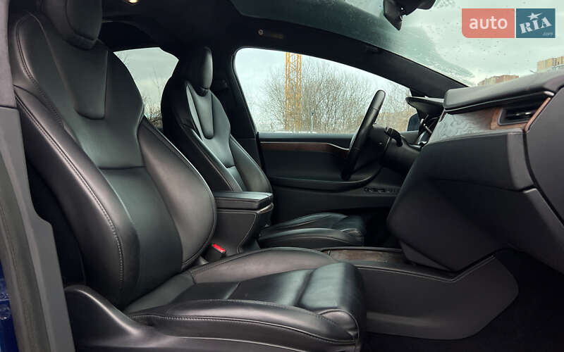 Внедорожник / Кроссовер Tesla Model X 2019 в Львове