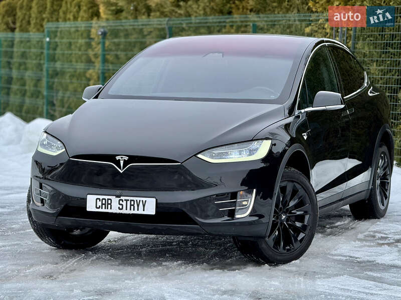 Позашляховик / Кросовер Tesla Model X 2017 в Стрию