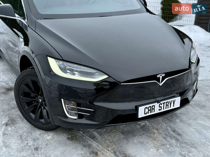 Позашляховик / Кросовер Tesla Model X 2017 в Стрию