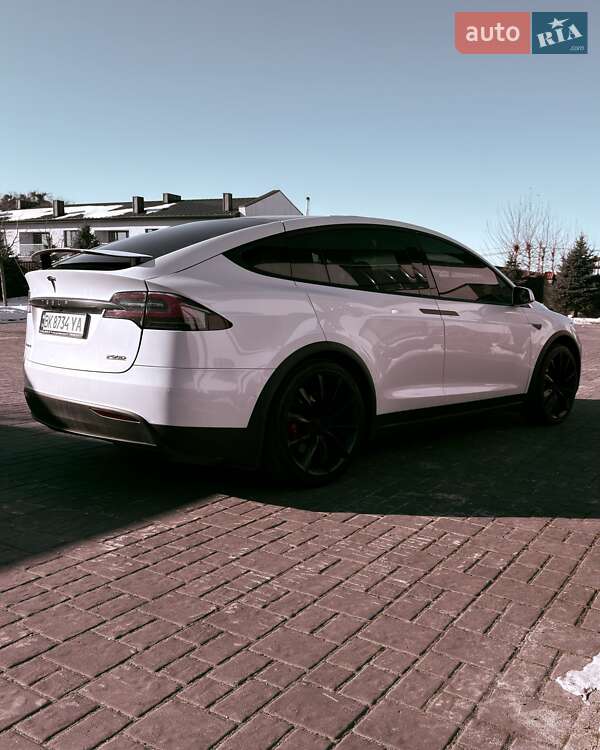 Позашляховик / Кросовер Tesla Model X 2016 в Рівному фото 8 Позашляховик / Кросовер Tesla Model X 2016 в Рівному