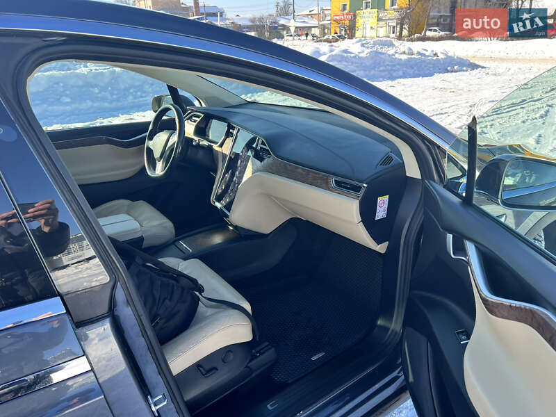 Внедорожник / Кроссовер Tesla Model X 2017 в Житомире