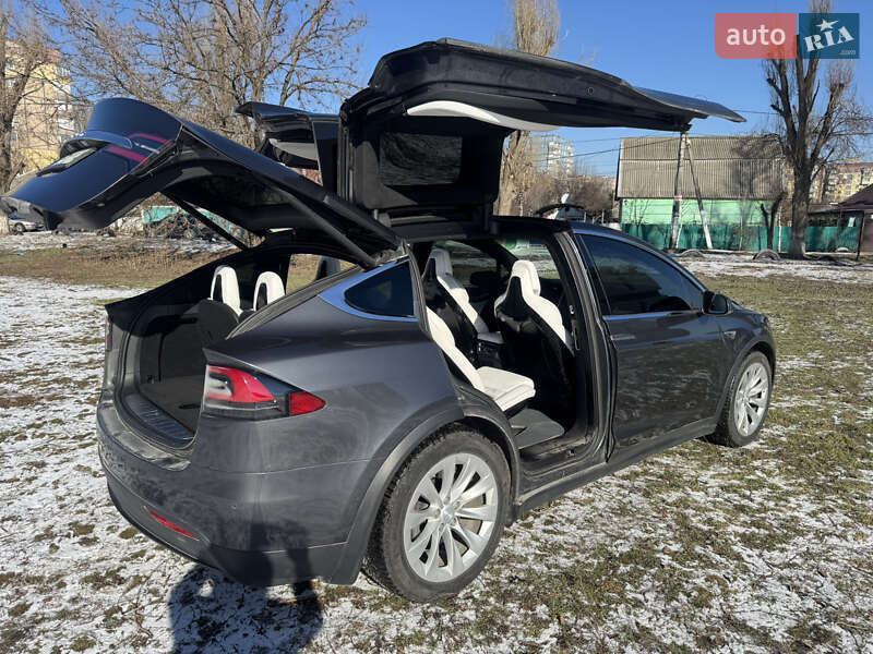 Внедорожник / Кроссовер Tesla Model X 2016 в Днепре