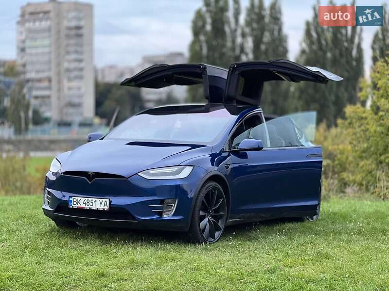 Позашляховик / Кросовер Tesla Model X 2016 в Рівному фото 4 Позашляховик / Кросовер Tesla Model X 2016 в Рівному