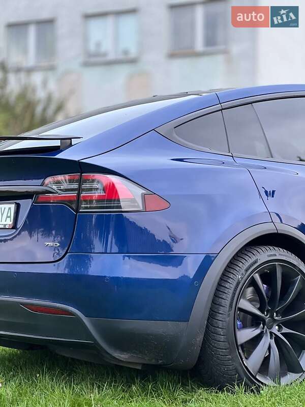 Позашляховик / Кросовер Tesla Model X 2016 в Рівному фото 6 Позашляховик / Кросовер Tesla Model X 2016 в Рівному