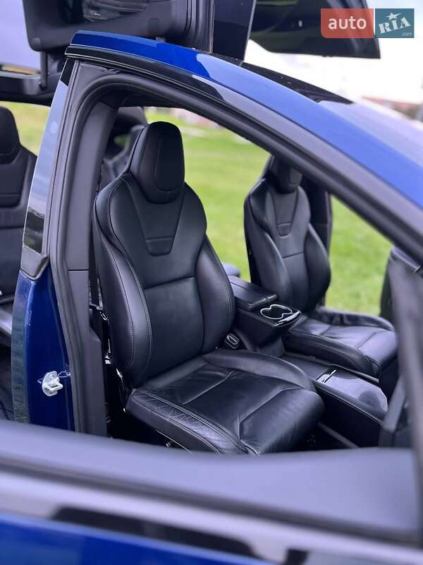 Позашляховик / Кросовер Tesla Model X 2016 в Рівному фото 25 Позашляховик / Кросовер Tesla Model X 2016 в Рівному