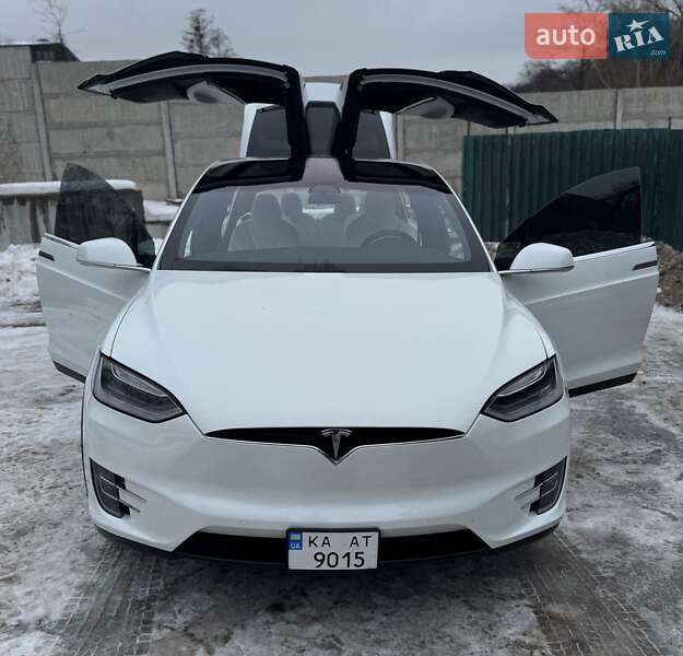 Позашляховик / Кросовер Tesla Model X 2018 в Києві фото 14 Позашляховик / Кросовер Tesla Model X 2018 в Києві