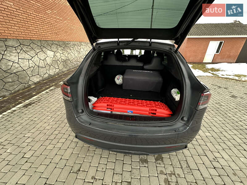 Позашляховик / Кросовер Tesla Model X 2023 в Ратному