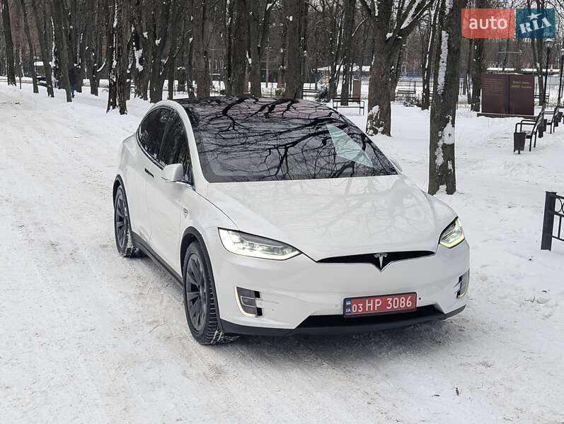 Позашляховик / Кросовер Tesla Model X 2017 в Києві фото 2 Позашляховик / Кросовер Tesla Model X 2017 в Києві
