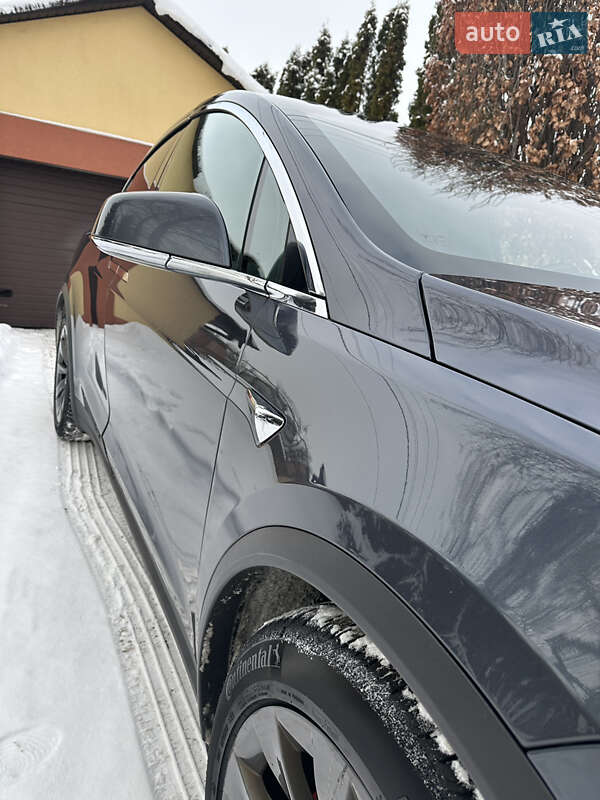 Позашляховик / Кросовер Tesla Model X 2018 в Києві