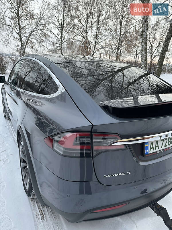 Позашляховик / Кросовер Tesla Model X 2018 в Києві