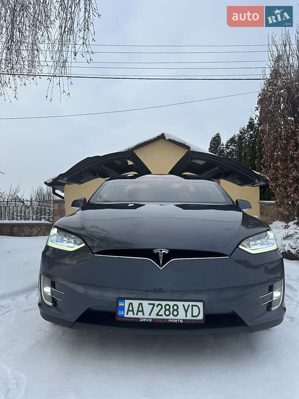 Позашляховик / Кросовер Tesla Model X 2018 в Києві