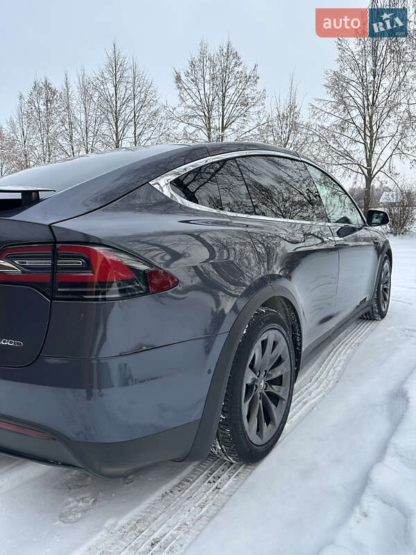 Позашляховик / Кросовер Tesla Model X 2018 в Києві