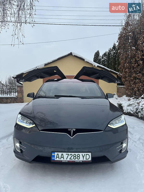 Позашляховик / Кросовер Tesla Model X 2018 в Києві