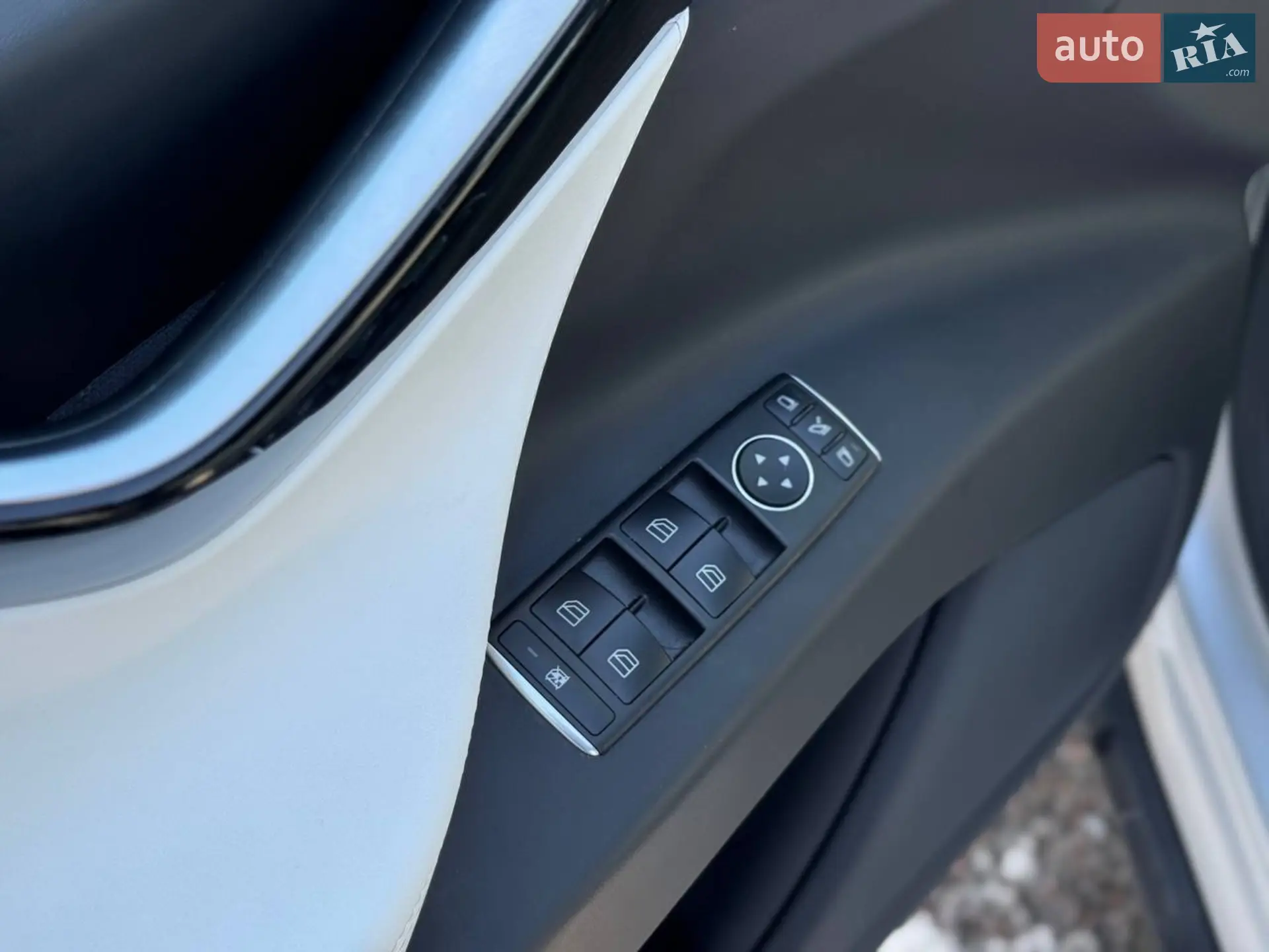 2017 Tesla Model X - мініатюра 12