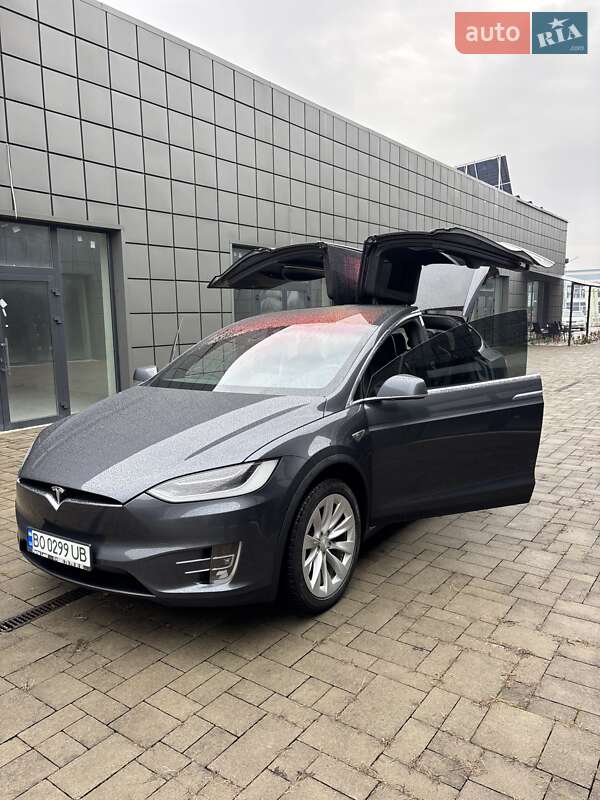 Позашляховик / Кросовер Tesla Model X 2016 в Тячеві фото 10 Позашляховик / Кросовер Tesla Model X 2016 в Тячеві