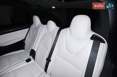Позашляховик / Кросовер Tesla Model X 2017 в Черкасах