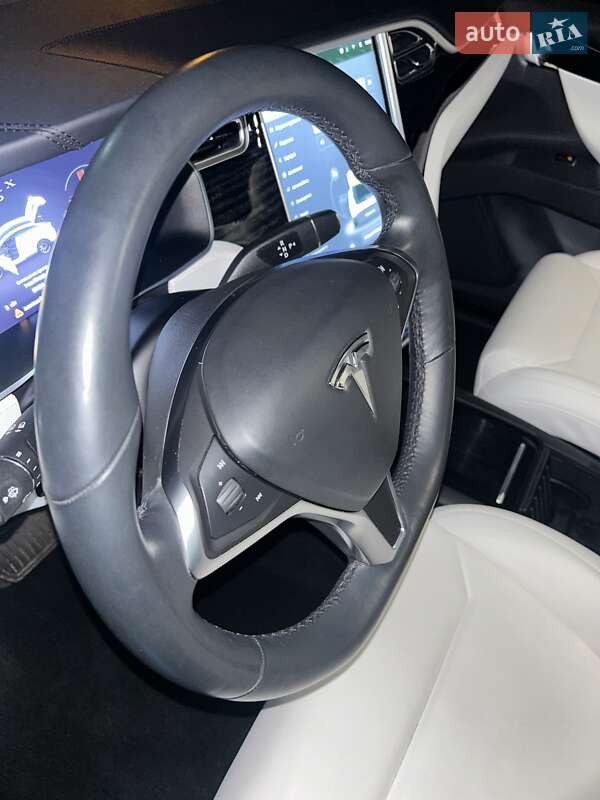Позашляховик / Кросовер Tesla Model X 2017 в Черкасах фото 55 Позашляховик / Кросовер Tesla Model X 2017 в Черкасах