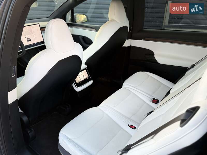 Внедорожник / Кроссовер Tesla Model X 2022 в Черновцах