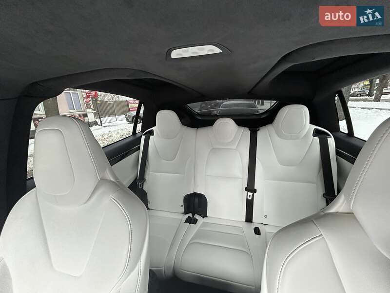 Позашляховик / Кросовер Tesla Model X 2017 в Черкасах фото 41 Позашляховик / Кросовер Tesla Model X 2017 в Черкасах