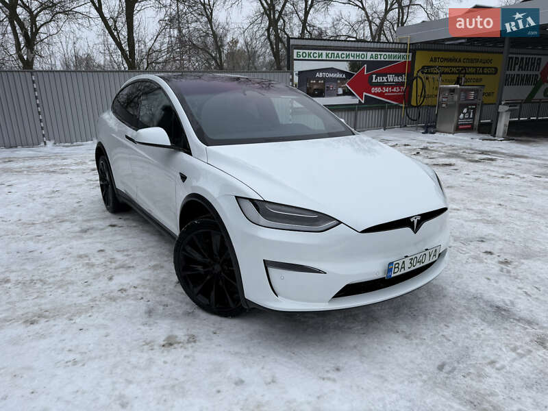 2022 Tesla Model X, VIN 7SAXCBE59NF364984:plate — zdjęcie 1 (autoria)