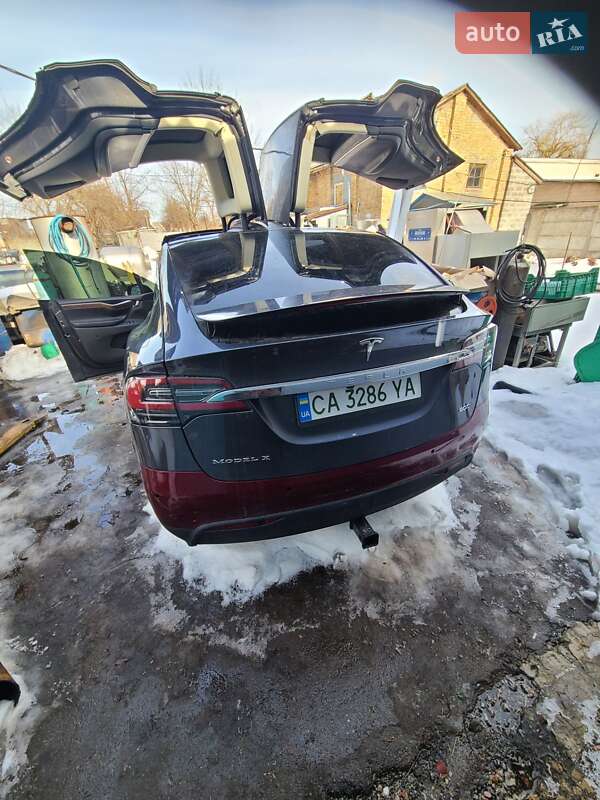 Позашляховик / Кросовер Tesla Model X 2016 в Черкасах фото 8 Позашляховик / Кросовер Tesla Model X 2016 в Черкасах
