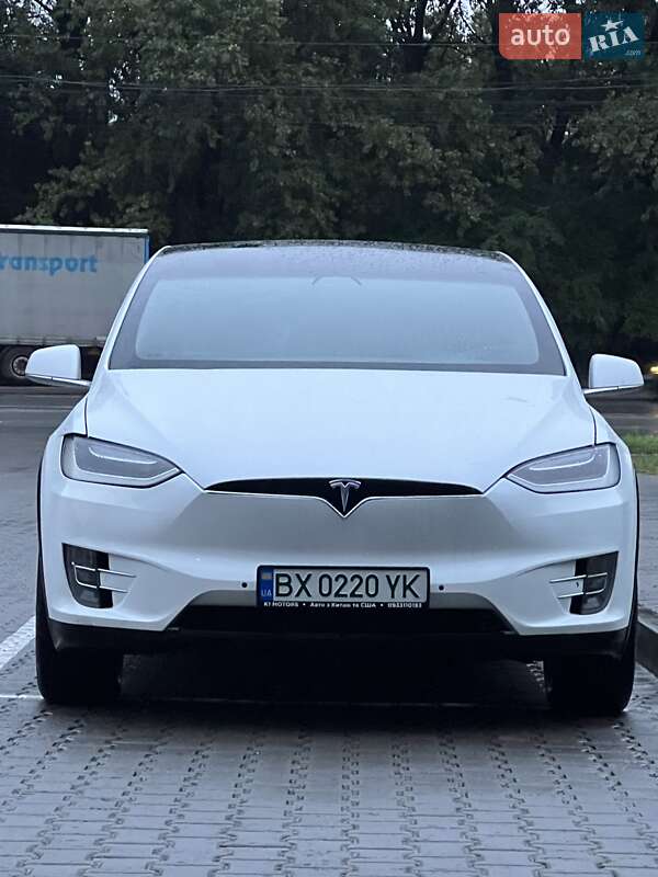 Позашляховик / Кросовер Tesla Model X 2020 в Хмельницькому