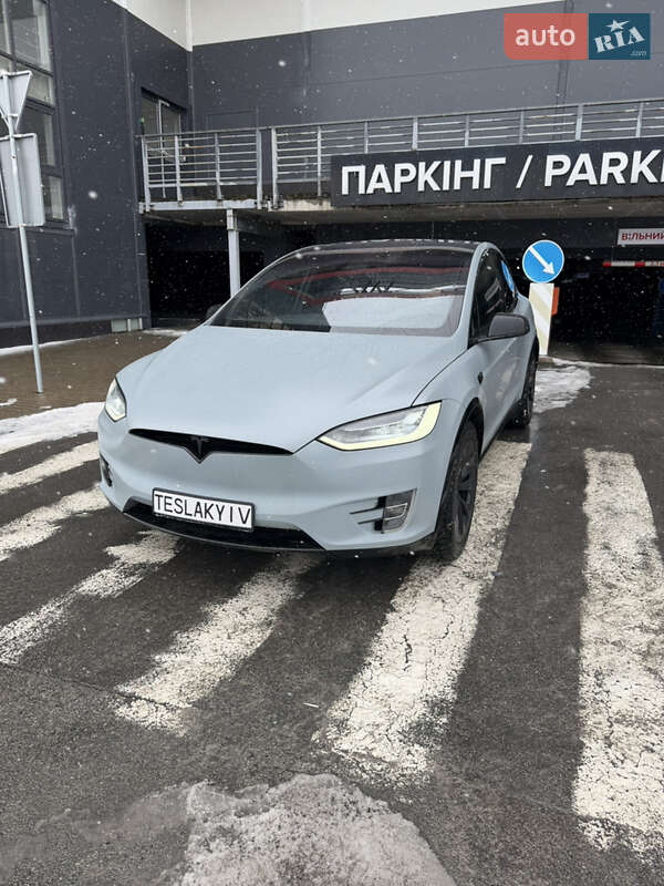 Внедорожник / Кроссовер Tesla Model X 2018 в Киеве