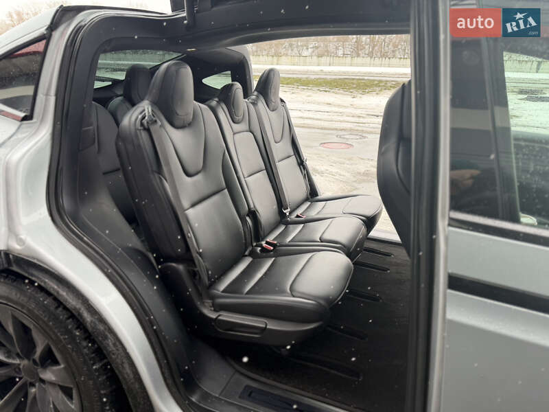 Внедорожник / Кроссовер Tesla Model X 2018 в Киеве