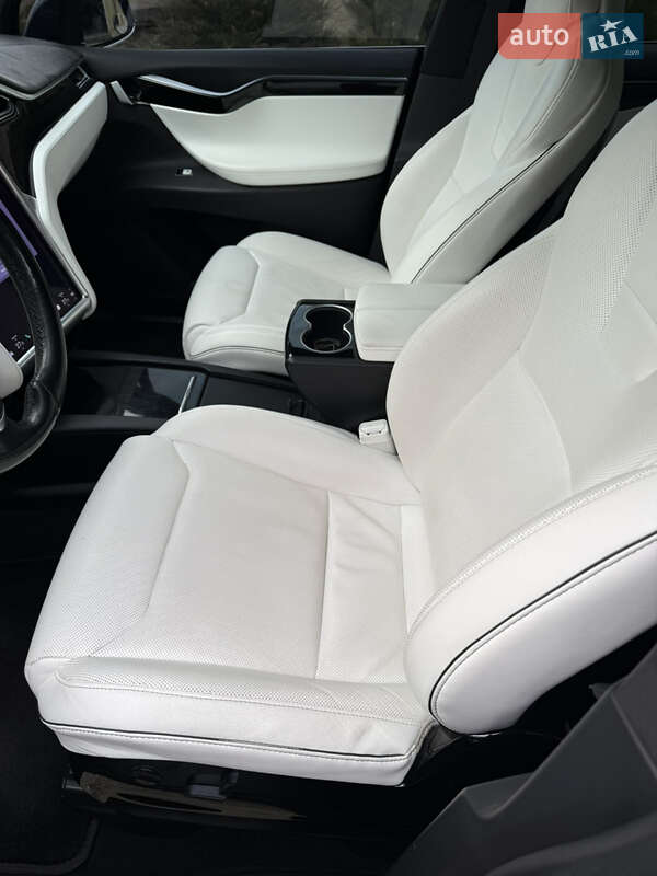 Позашляховик / Кросовер Tesla Model X 2016 в Одесі