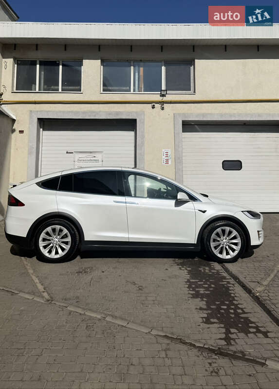 Позашляховик / Кросовер Tesla Model X 2020 в Одесі фото 10 Позашляховик / Кросовер Tesla Model X 2020 в Одесі