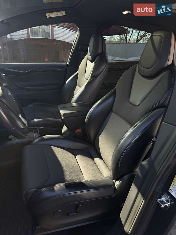 Внедорожник / Кроссовер Tesla Model X 2018 в Житомире