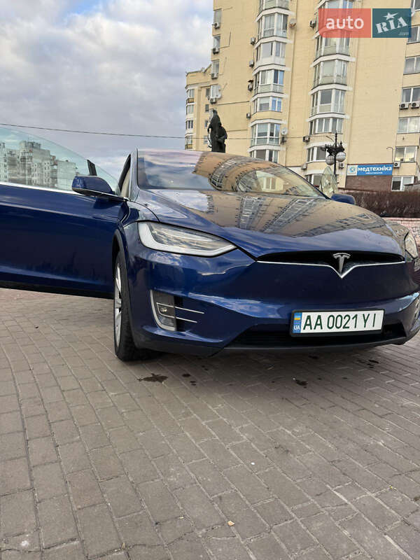 Внедорожник / Кроссовер Tesla Model X 2016 в Киеве