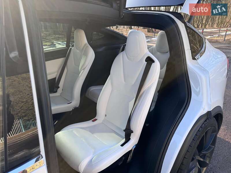 Позашляховик / Кросовер Tesla Model X 2020 в Львові